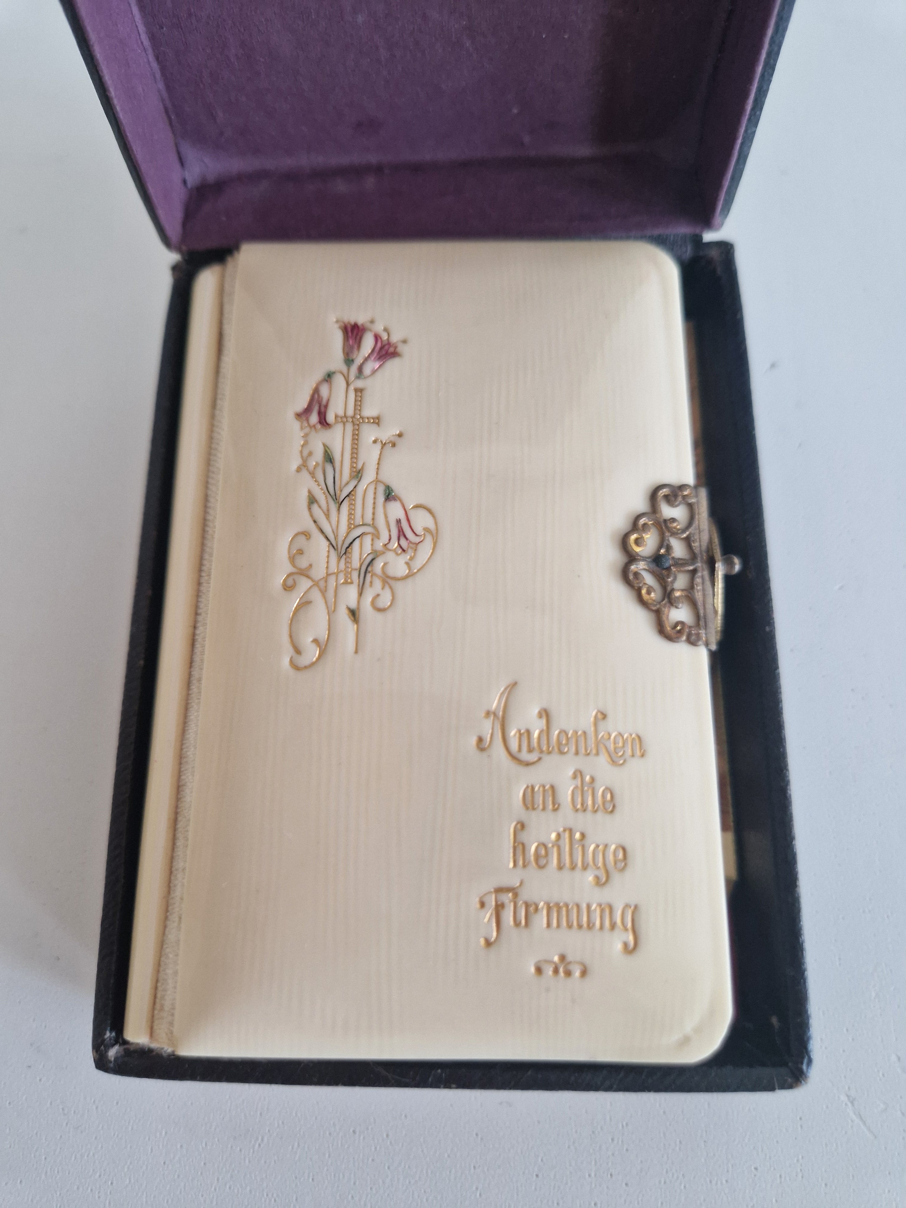 Antikes katholisches österreichisches Firmungsgebetbuch – „Andenken an die heilige Firmung“ | Goldschließe | Goldschnitt | ca. 1900 | Steinbreuer Verlag