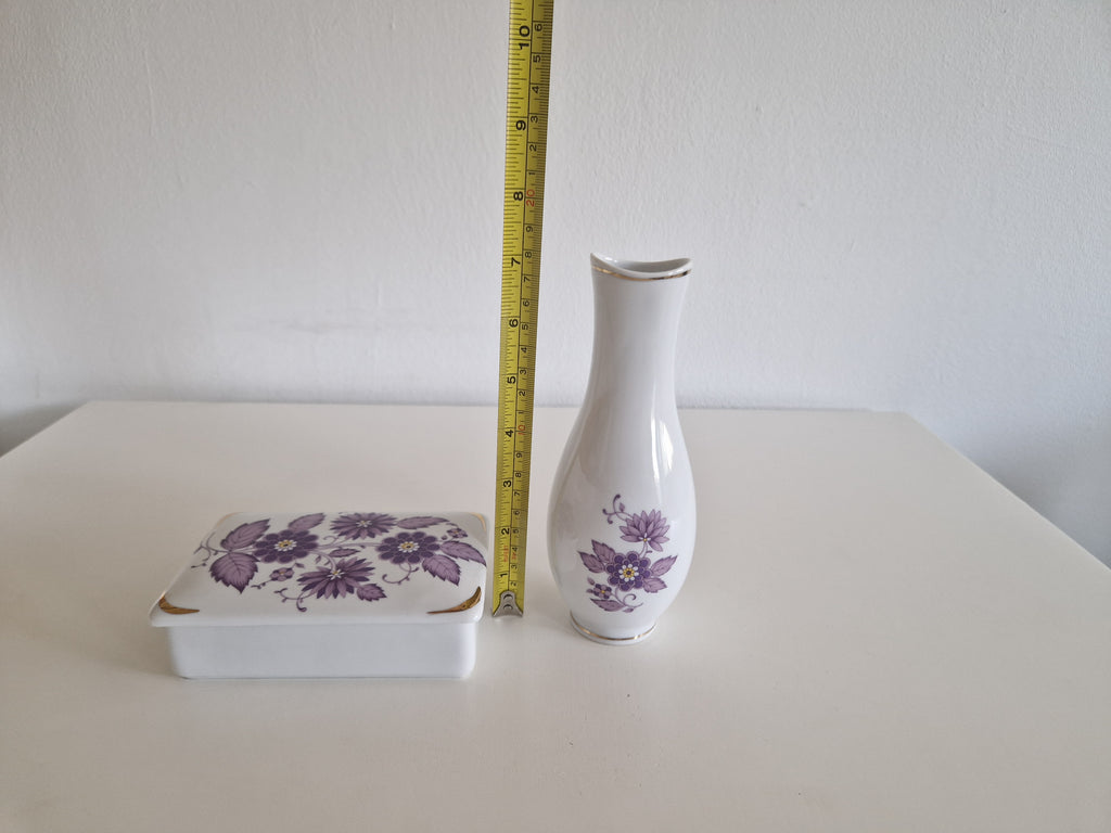 Discover Elegance with the Hollóháza Porcelain Vase Set: A Floral & Gold Masterpiece