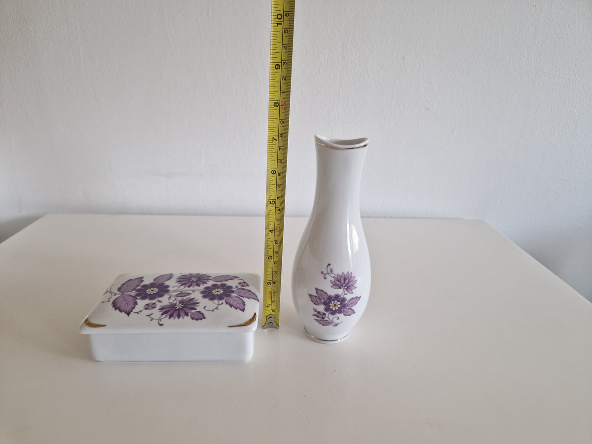 Discover Elegance with the Hollóháza Porcelain Vase Set: A Floral & Gold Masterpiece