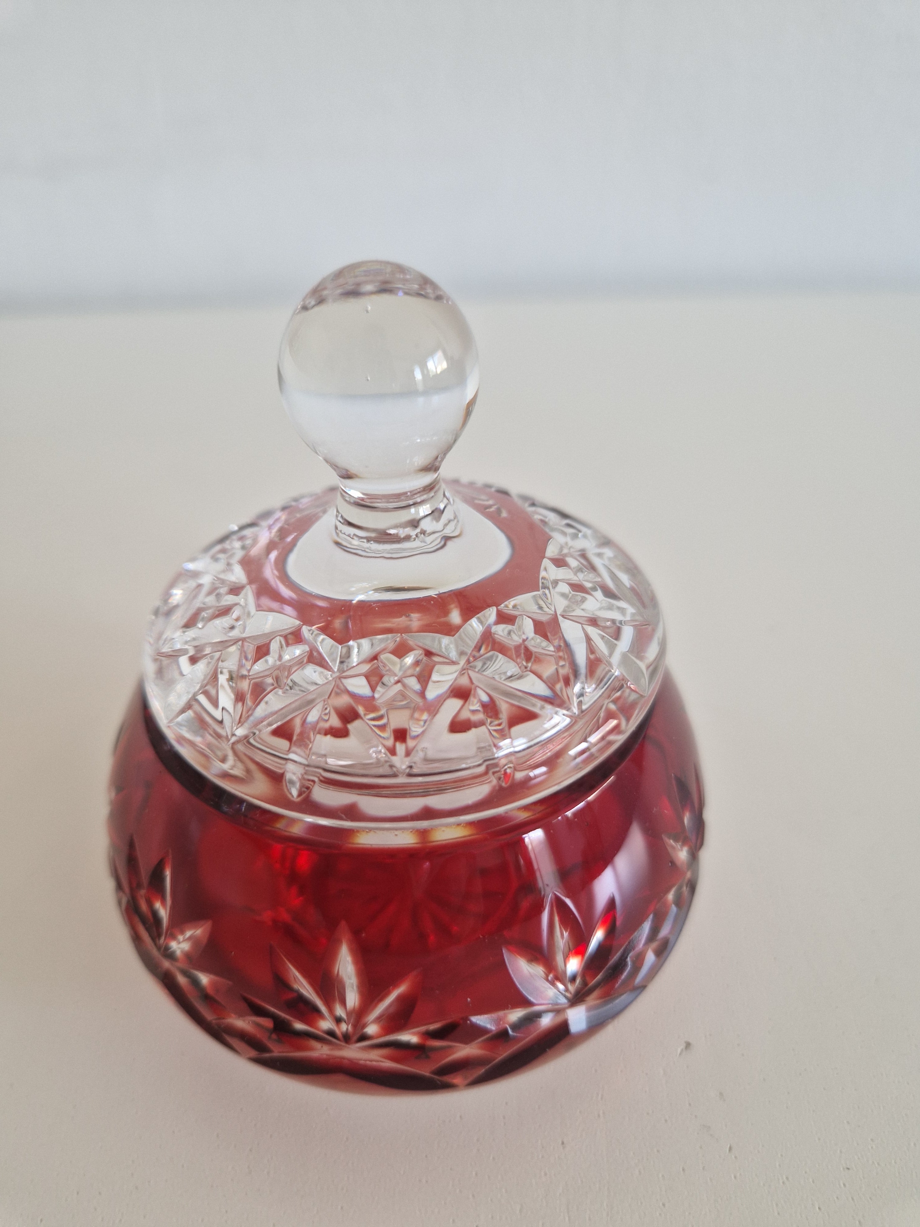 Vintage Ruby Red Overlay Cut Crystal Lidded Bonbonnière – Diamond & Fan Pattern | Ball Finial | approx. 10 cm | Bohemian Crystal