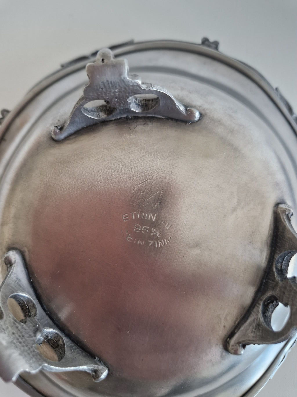 Vintage Art Nouveau Revival Pewter Footed Bowl – 95% Feinzinn, Dragonfly & Shell Rim, Mid-20th Century