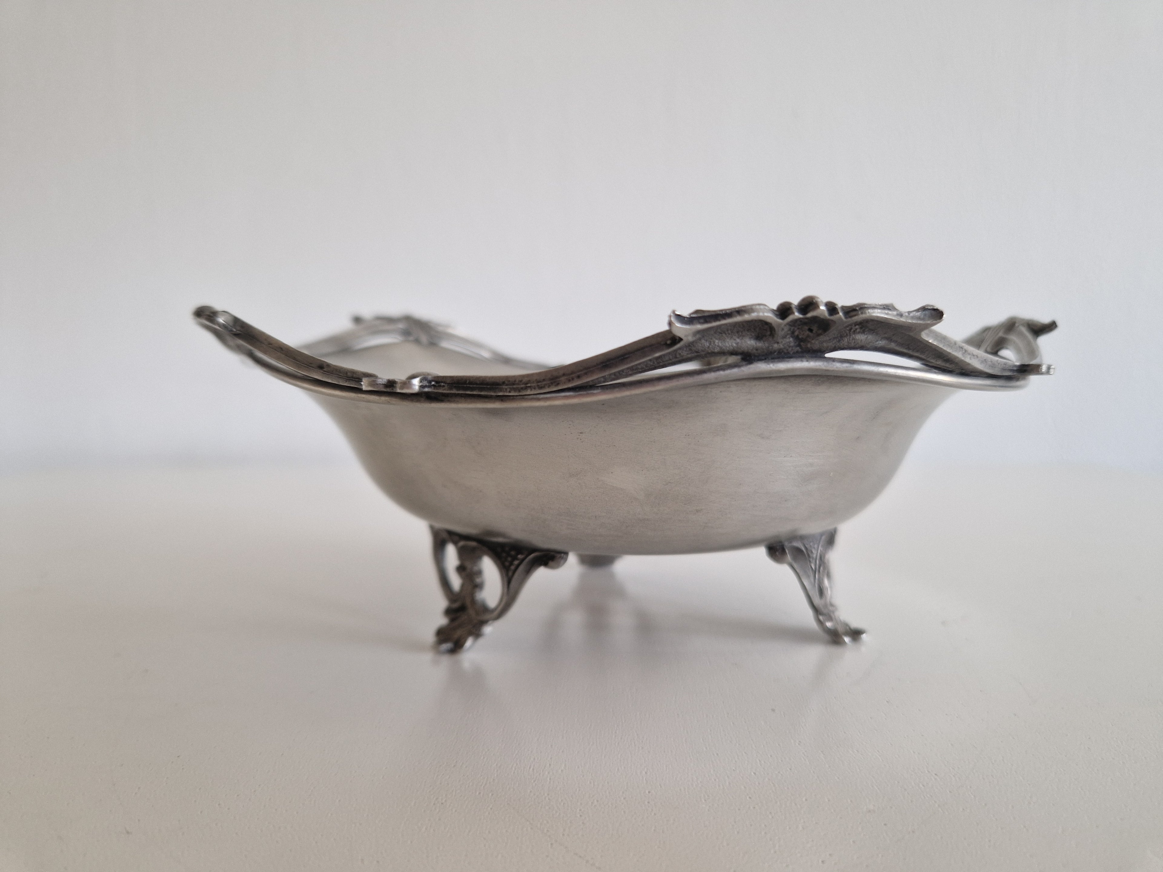 Vintage Art Nouveau Revival Pewter Footed Bowl – 95% Feinzinn, Dragonfly & Shell Rim, Mid-20th Century