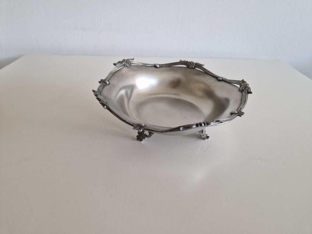 Vintage Art Nouveau Revival Pewter Footed Bowl – 95% Feinzinn, Dragonfly & Shell Rim, Mid-20th Century