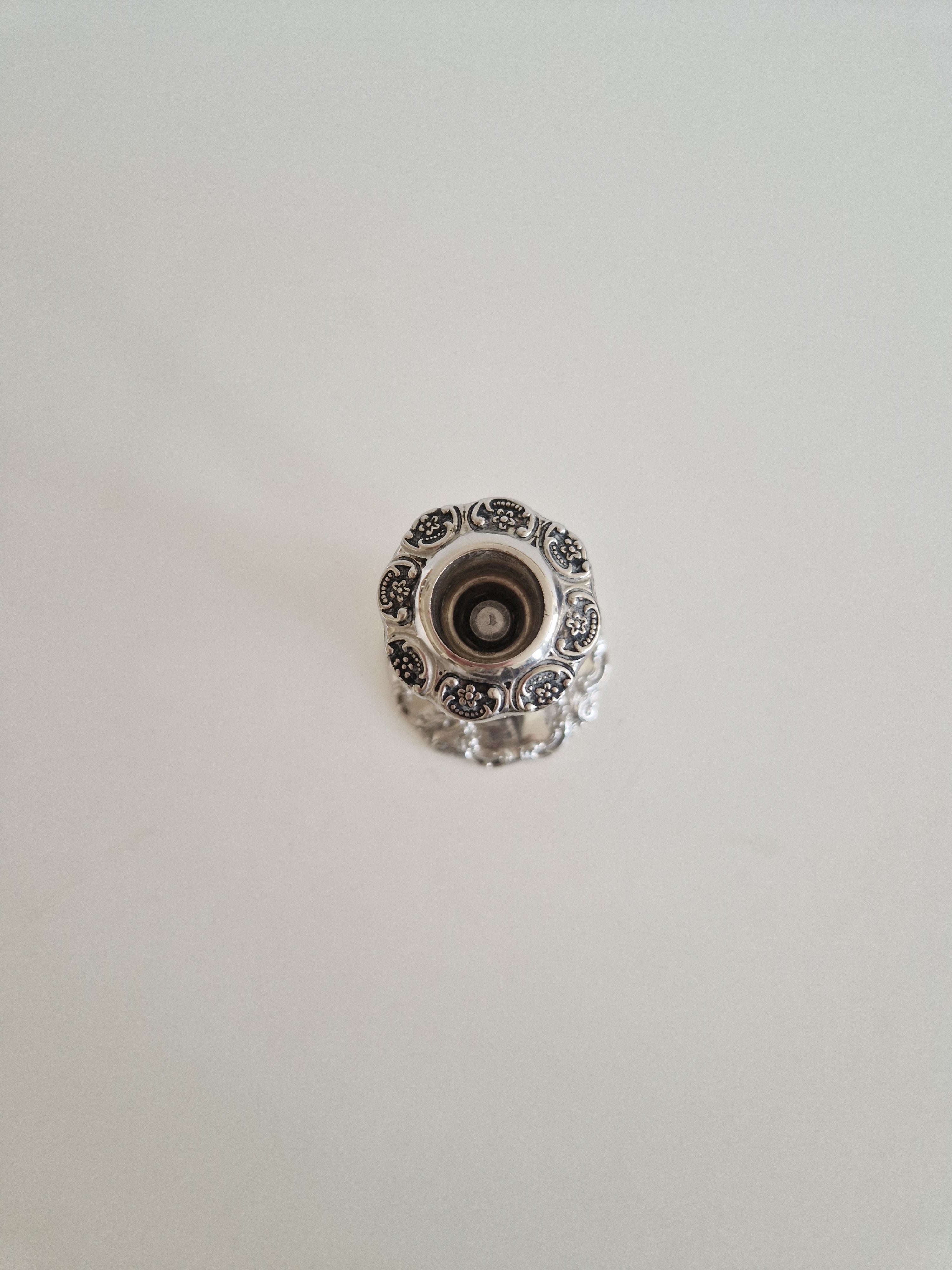 Vintage Silver-Plated Candlestick – Rococo Floral Embossed, 20 cm