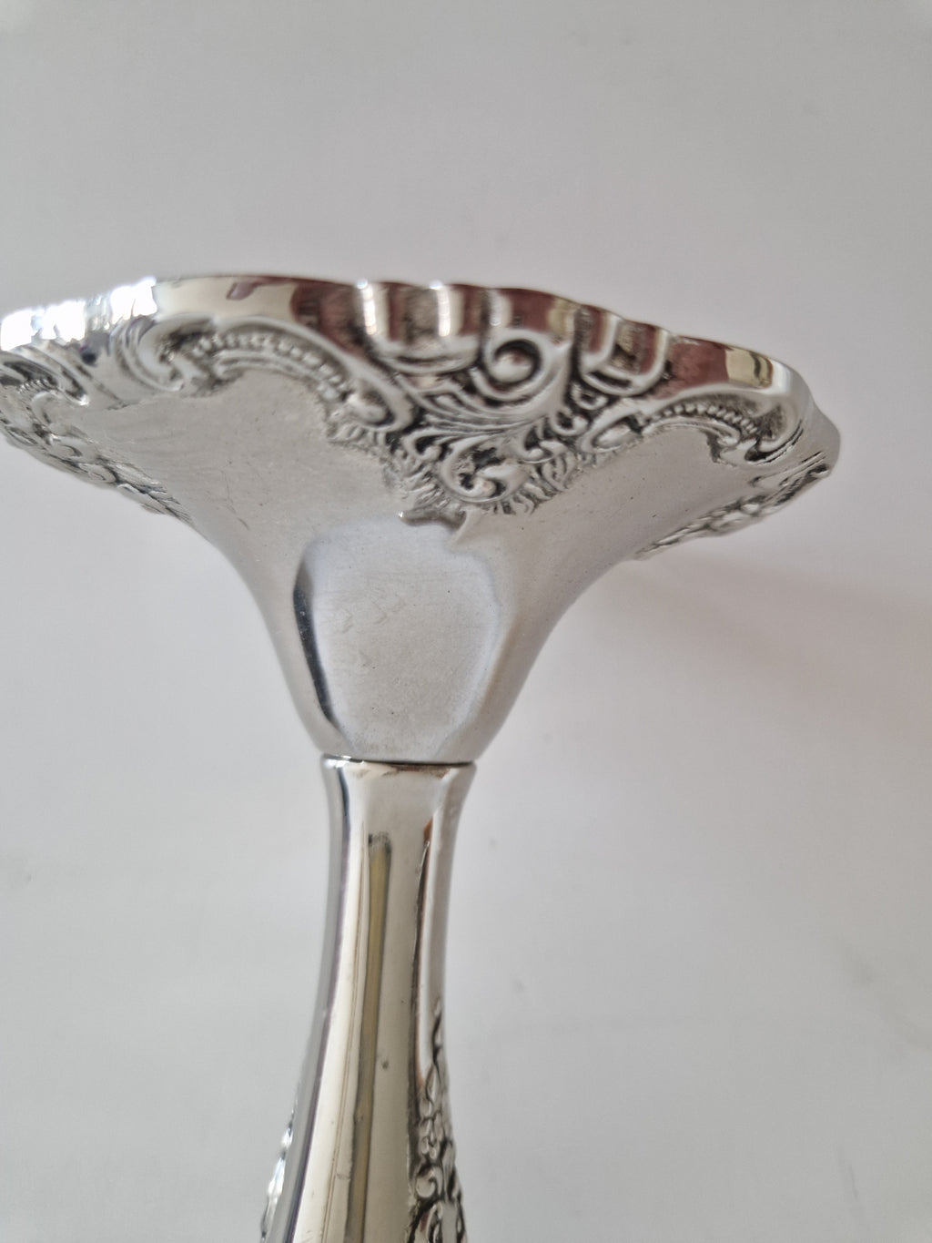 Vintage Silver-Plated Candlestick – Rococo Floral Embossed, 20 cm