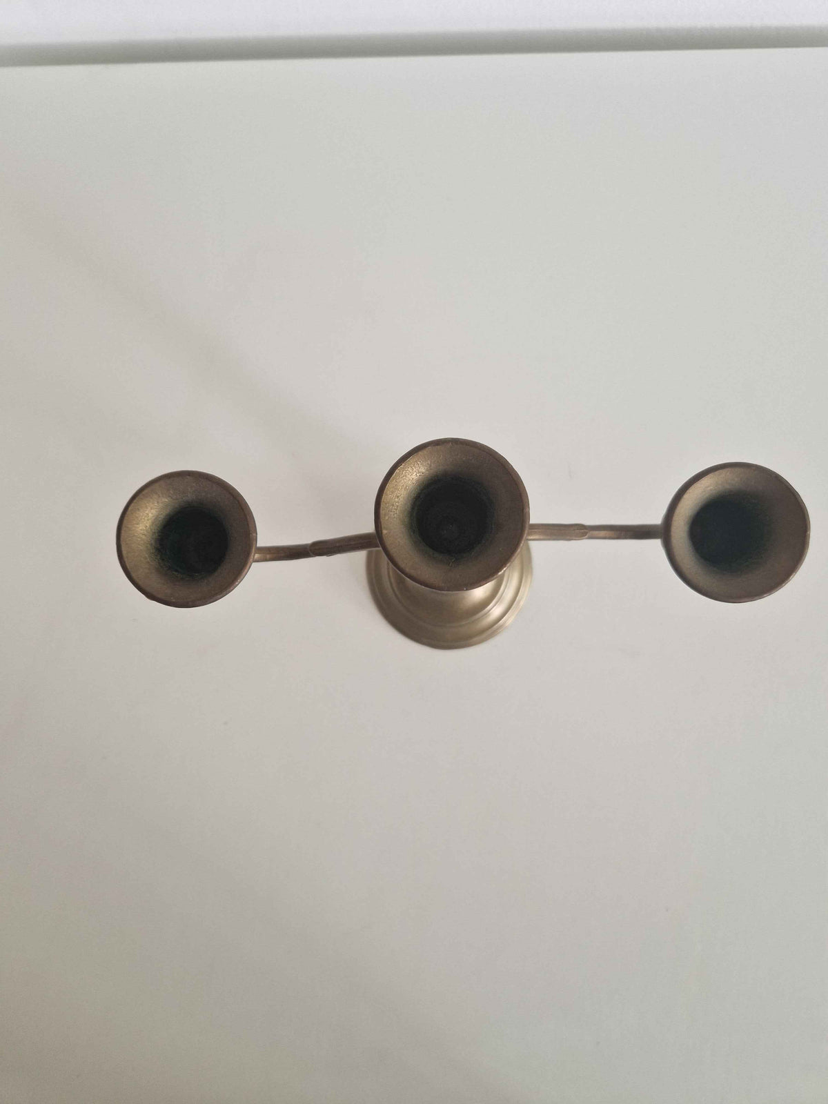 Antique Brass Candleholder - Elegant Three-Arm Candelabra for Timeless Dining Decor