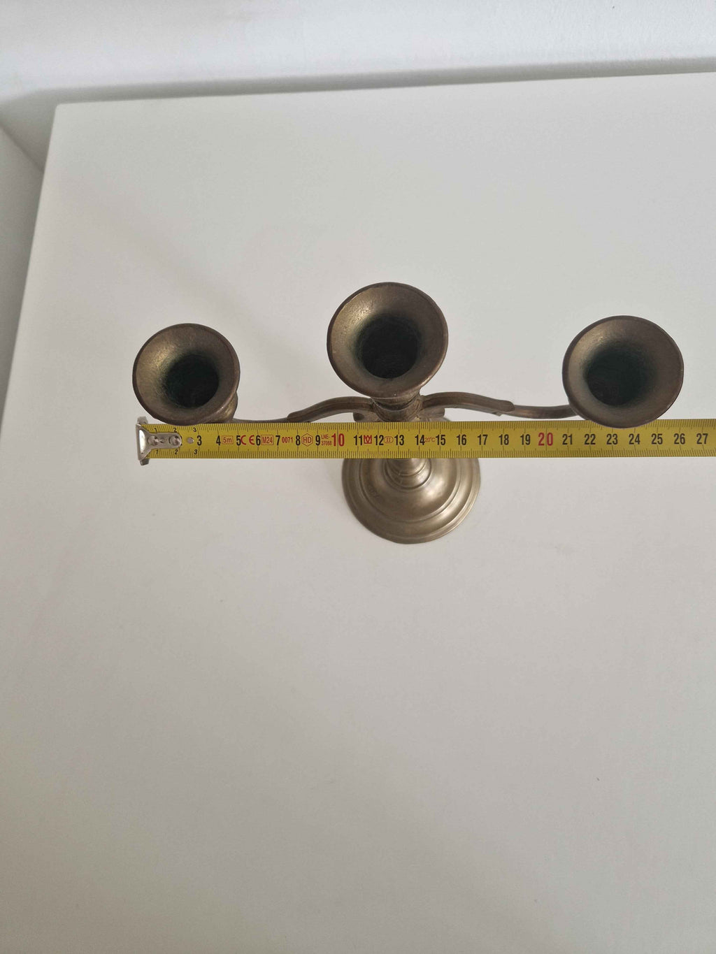 Antique Brass Candleholder - Elegant Three-Arm Candelabra for Timeless Dining Decor