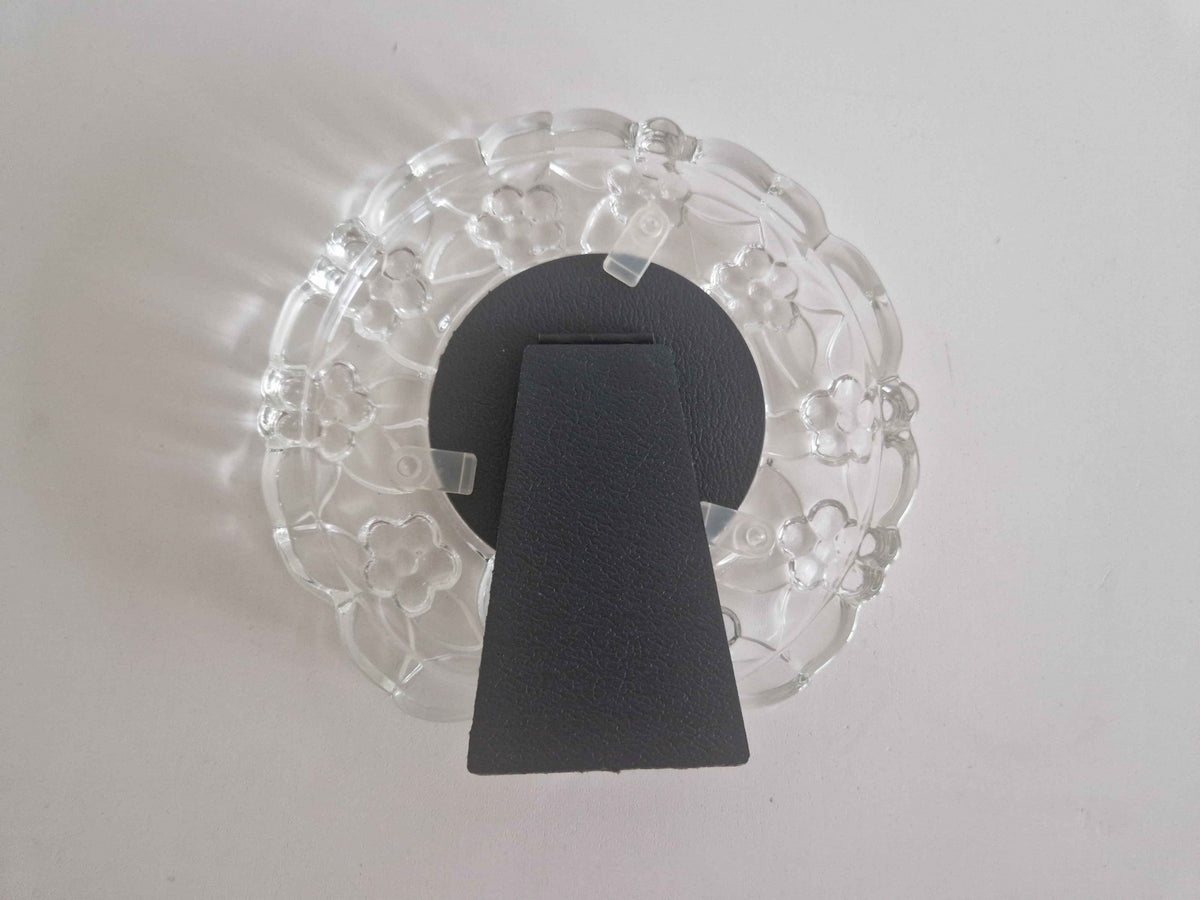 Vintage Glass Photo Frame - Enchanting Floral Decorative Frame for Your Cherished Memories