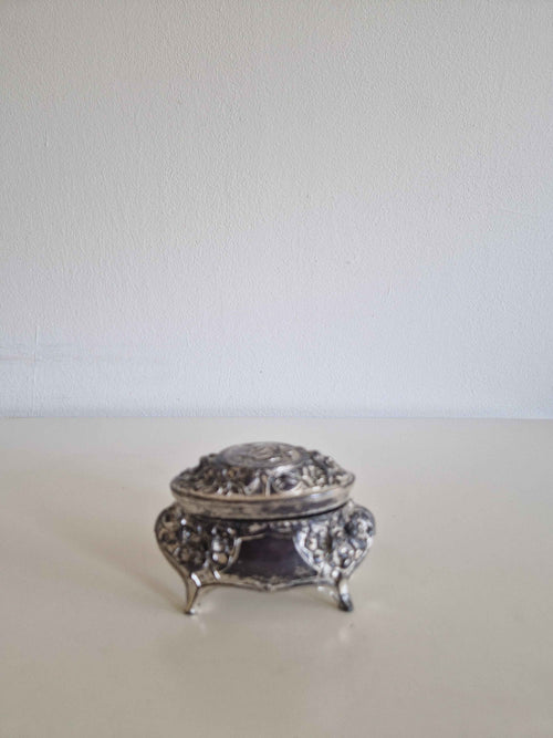 Antique Victorian Trinket Box: A Timeless Floral Treasure for Your Home