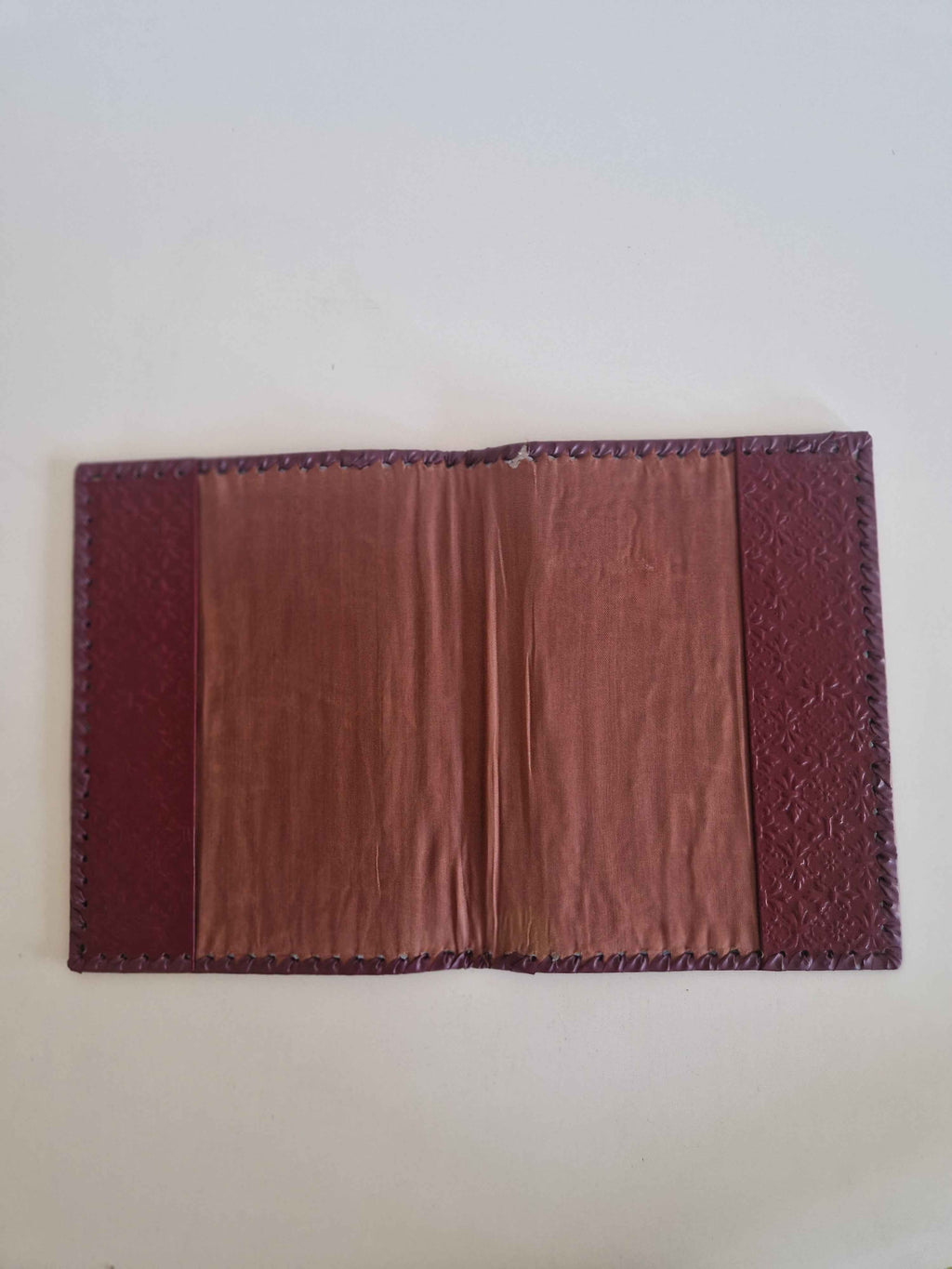 Vintage Leather Book Cover: Hand-Stitched Burgundy Rialto Bridge Design for Timeless Elegance