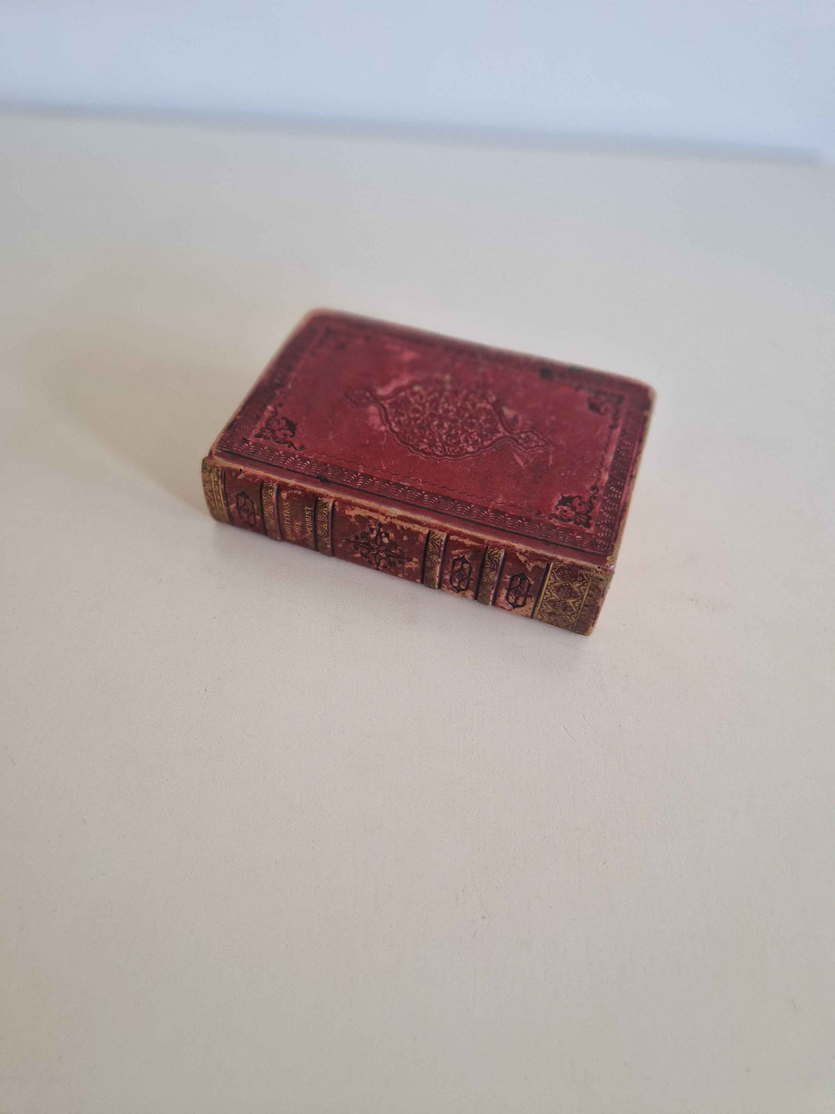 Antique Devotional Book L'Imitation de Jésus-Christ - A Timeless Spiritual Companion
