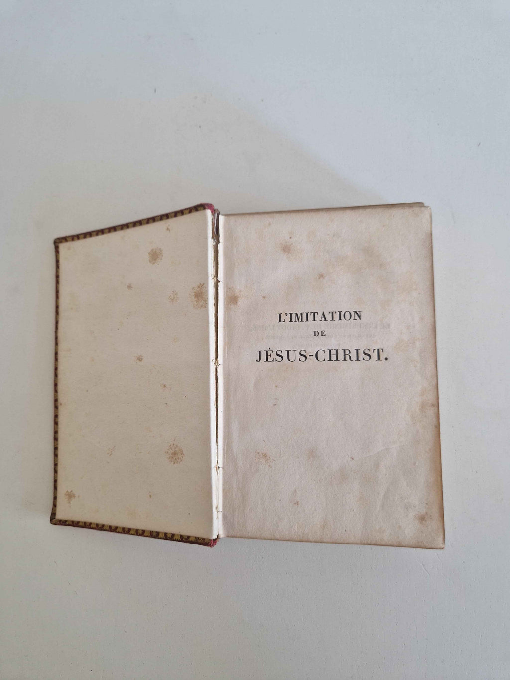 Antique Devotional Book L'Imitation de Jésus-Christ - A Timeless Spiritual Companion