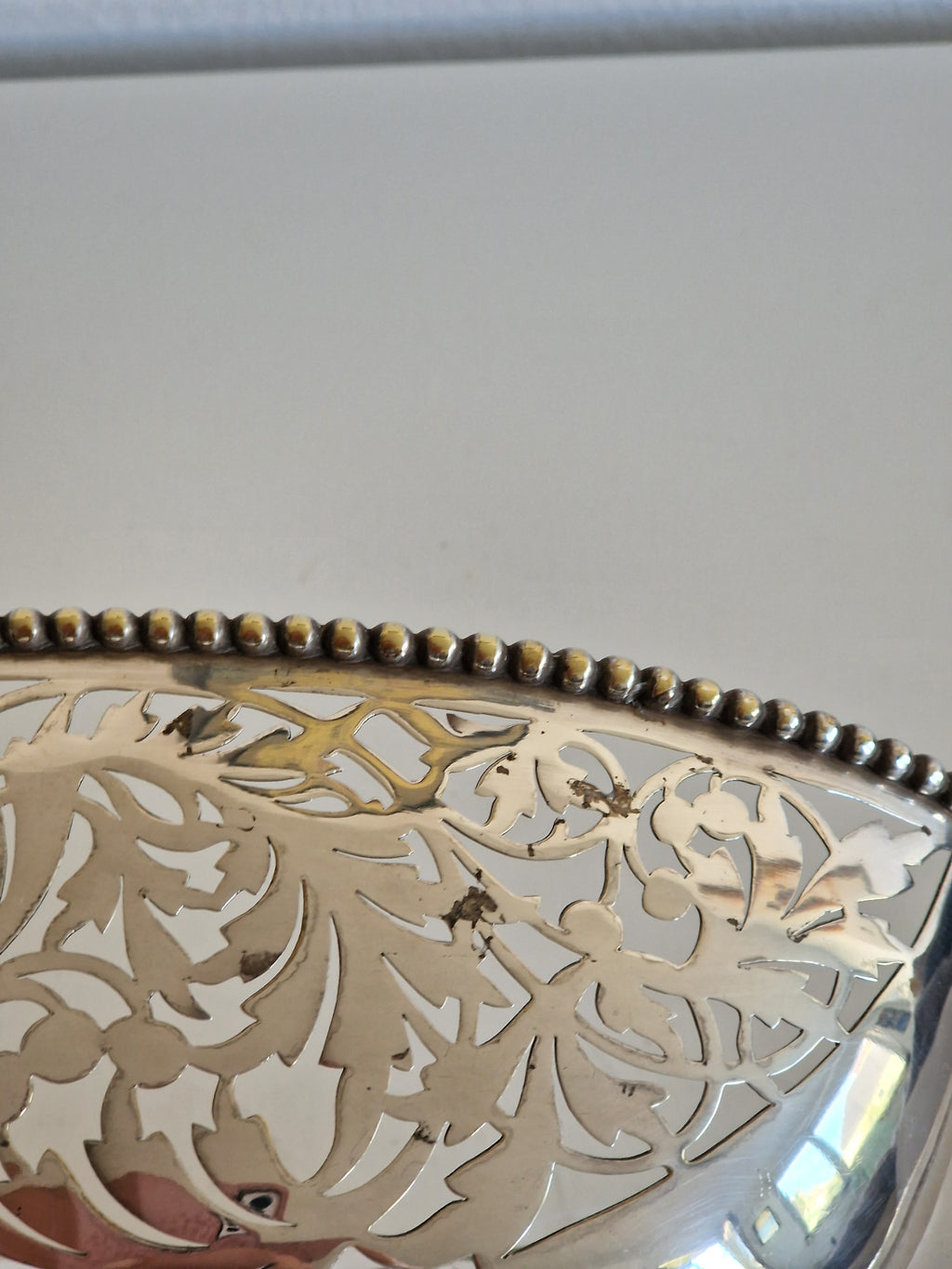 Antique Silver-Plated Pedestal Bon-Bon Bowl – Pierced Reticulated Acanthus, Twin Handles, Beaded Rim, 30 cm - WhisperTreasuresCo