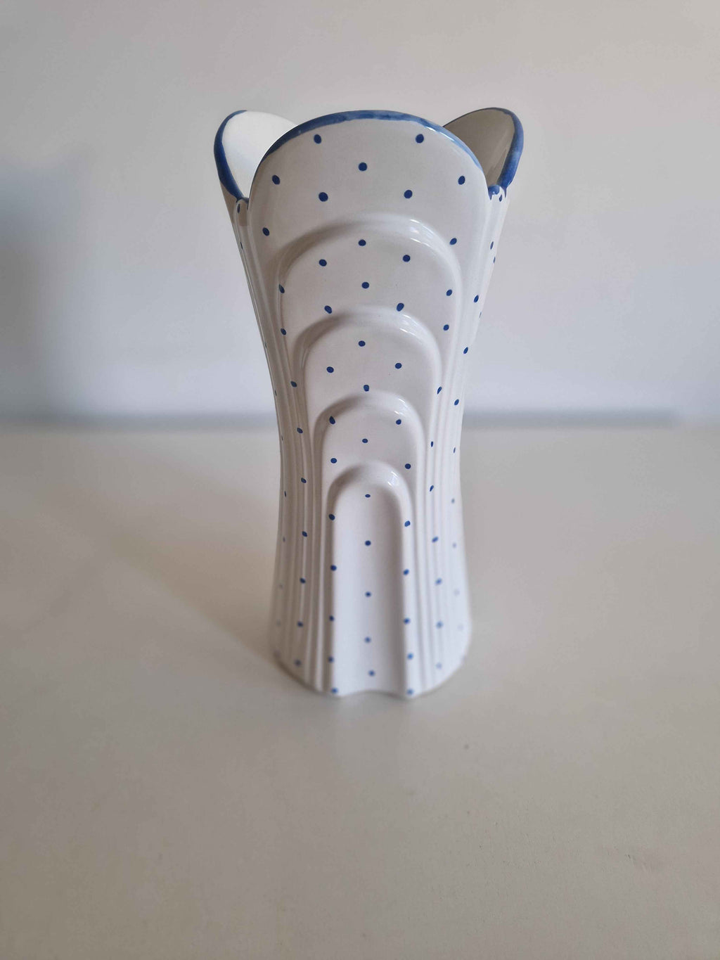Gmunden Keramik Vintage Vase: Elevate Your Home Decor with Timeless Elegance