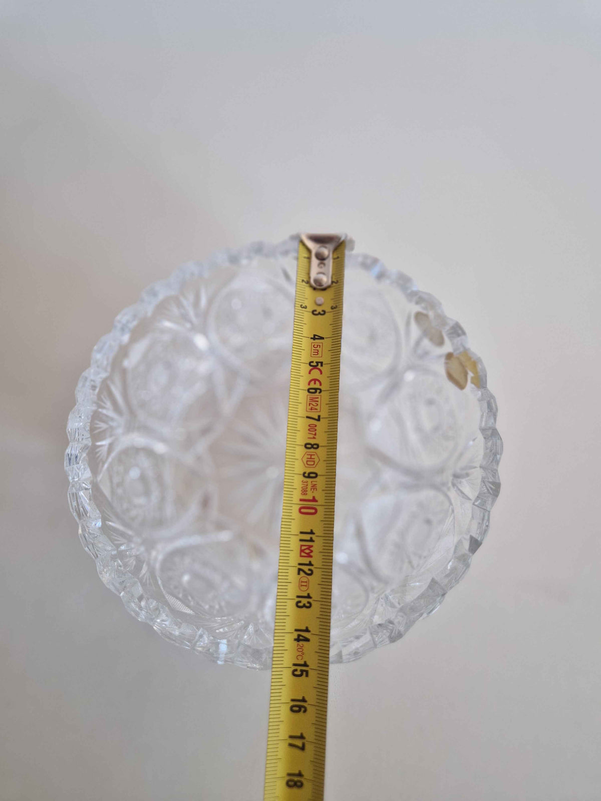 Elegant Bohemian Crystal Fruit Bowl – Timeless Czechoslovak Craftsmanship