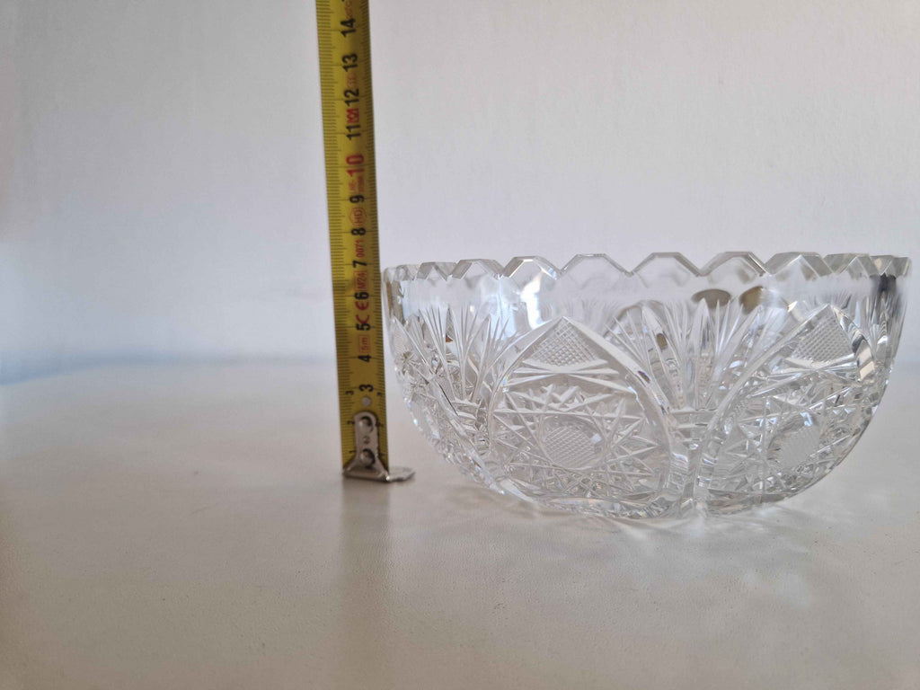 Elegant Bohemian Crystal Fruit Bowl – Timeless Czechoslovak Craftsmanship