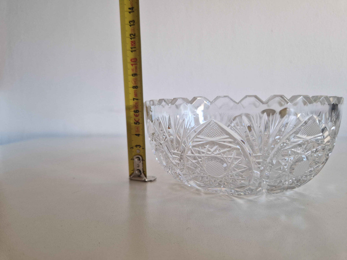 Elegant Bohemian Crystal Fruit Bowl – Timeless Czechoslovak Craftsmanship