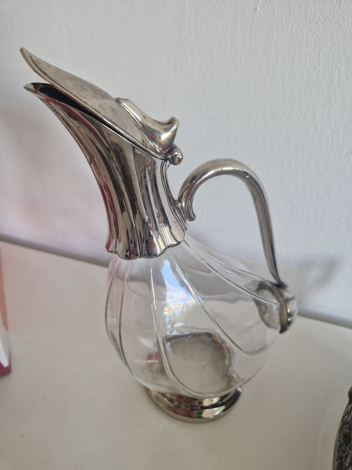 Vintage Silver-Plated Decanter – Elevate Your Entertaining with this Elegant Claret Jug
