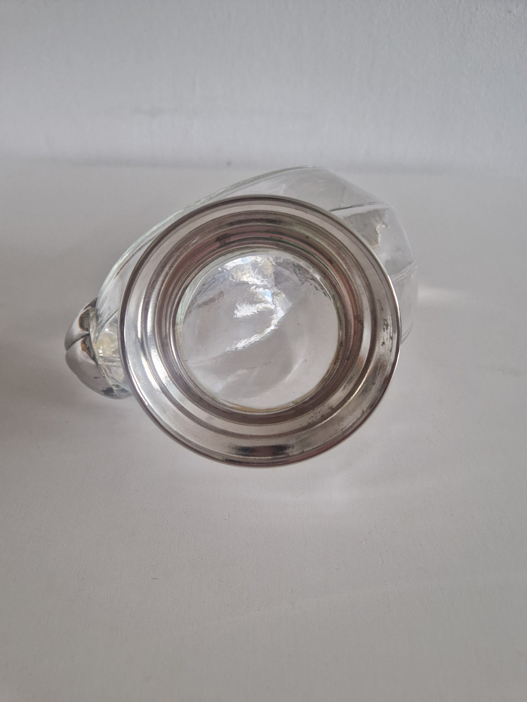 Vintage Silver-Plated Decanter – Elevate Your Entertaining with this Elegant Claret Jug
