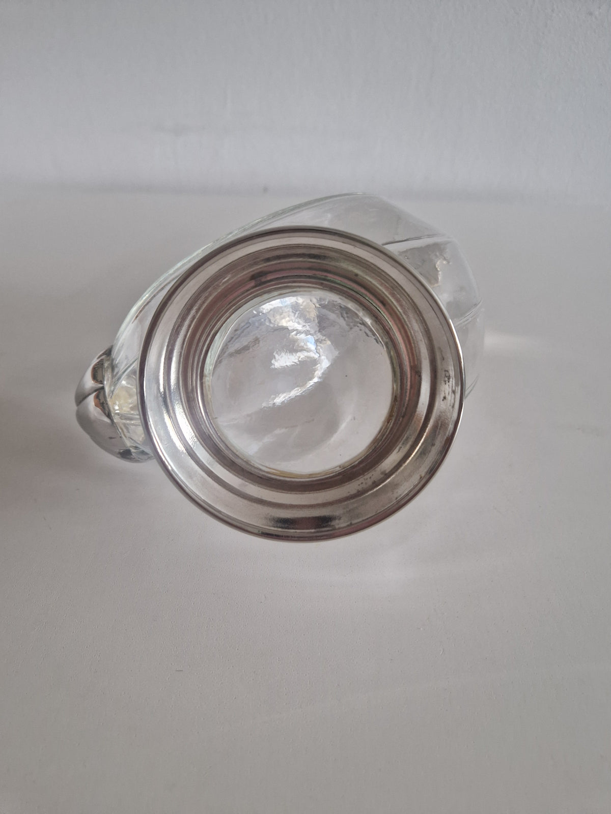 Vintage Silver-Plated Decanter – Elevate Your Entertaining with this Elegant Claret Jug