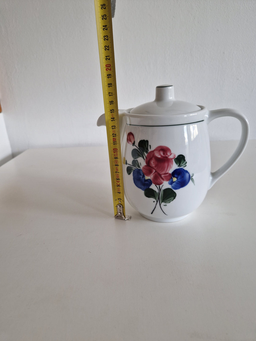 Vintage Lilien Porzellan Coffee Pot – Hand-Painted Roses & Pansies