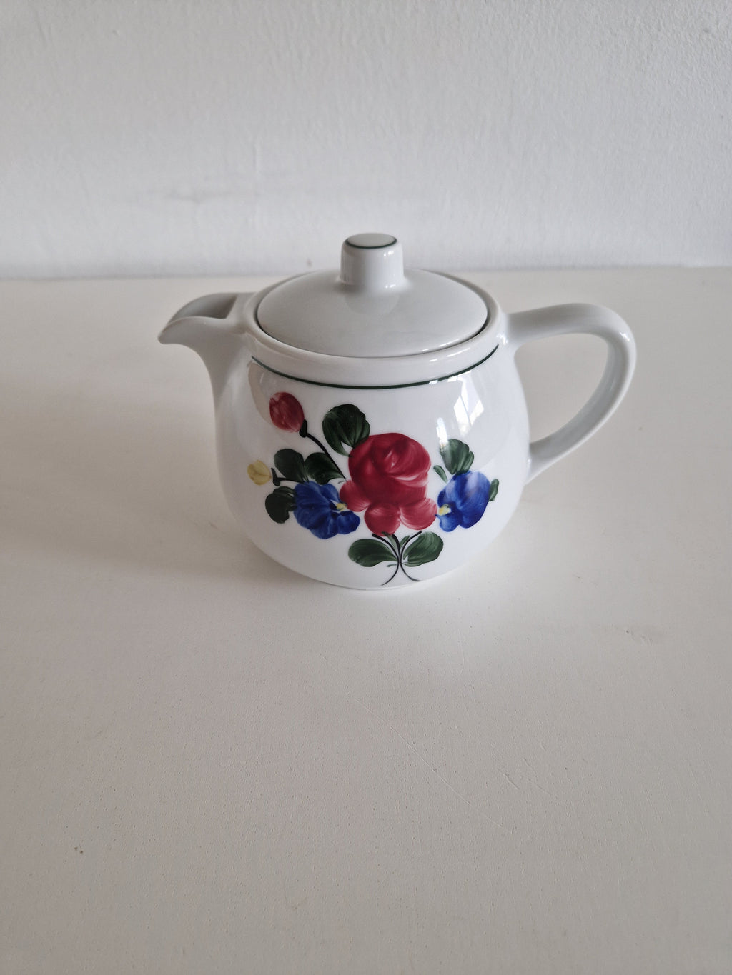 Vintage Lilien Porzellan Teapot – Hand-Painted Roses & Pansies