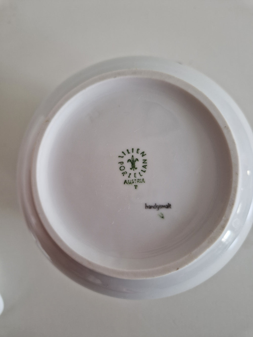Vintage Lilien Porzellan Teapot – Hand-Painted Roses & Pansies