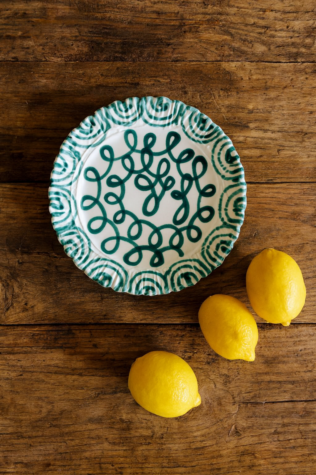 Vintage Gmunden Round Plate | Gmundner Keramik Austria | Scalloped Rim & Teal Vine Knot Pattern, c. Mid-20th Century
