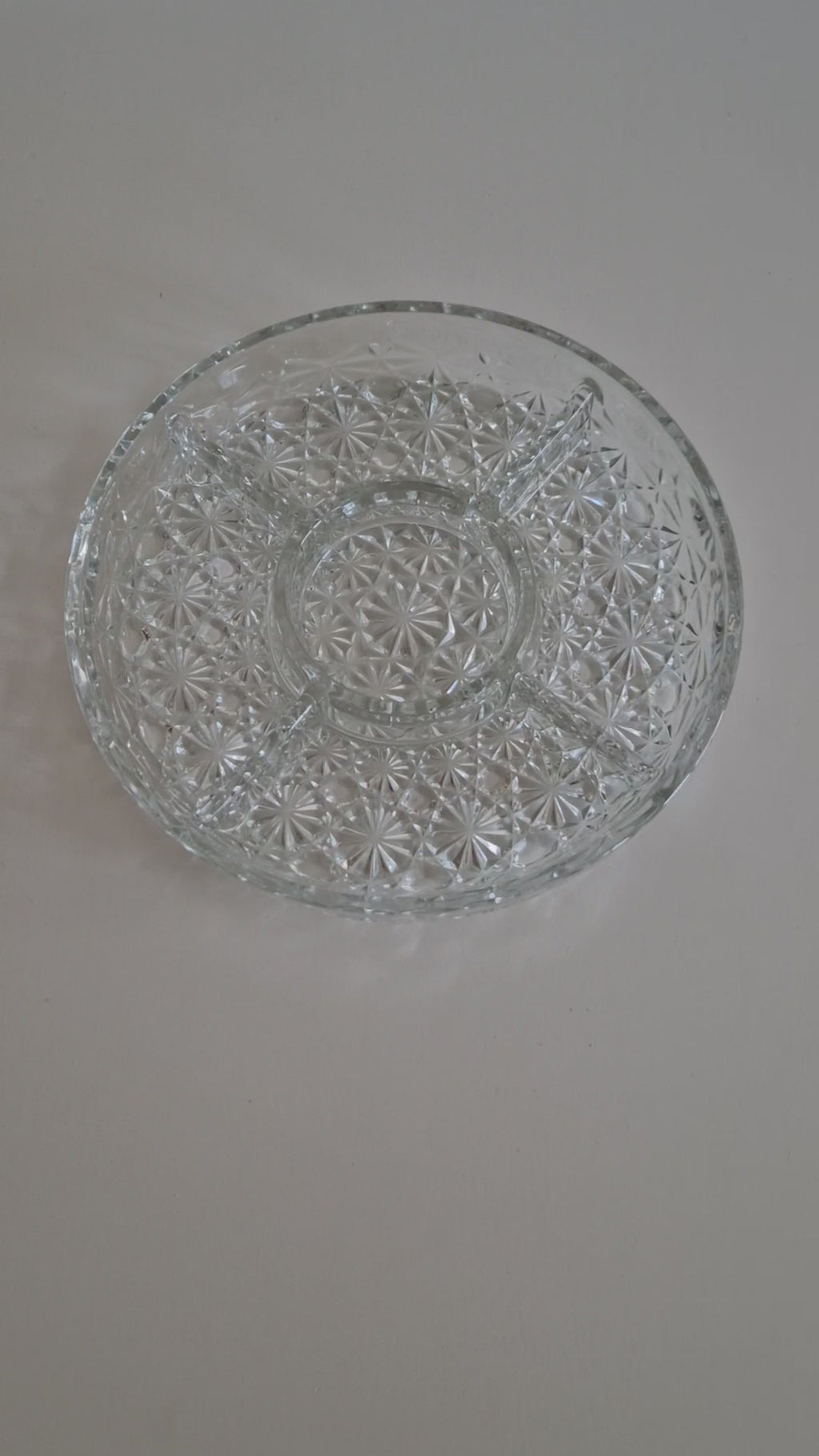Plat de service divisé en verre pressé vintage — Motif étoile et flocon de neige, Plateau à hors-d'œuvre à 4 sections