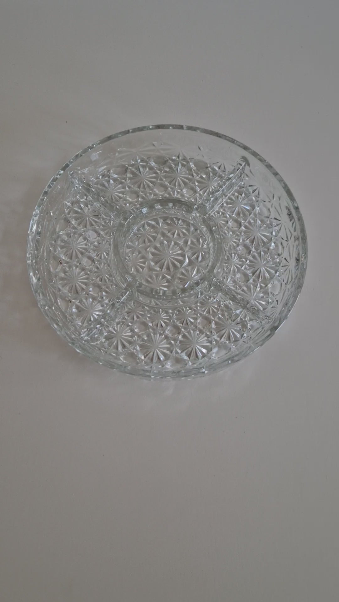 Plat de service divisé en verre pressé vintage — Motif étoile et flocon de neige, Plateau à hors-d'œuvre à 4 sections
