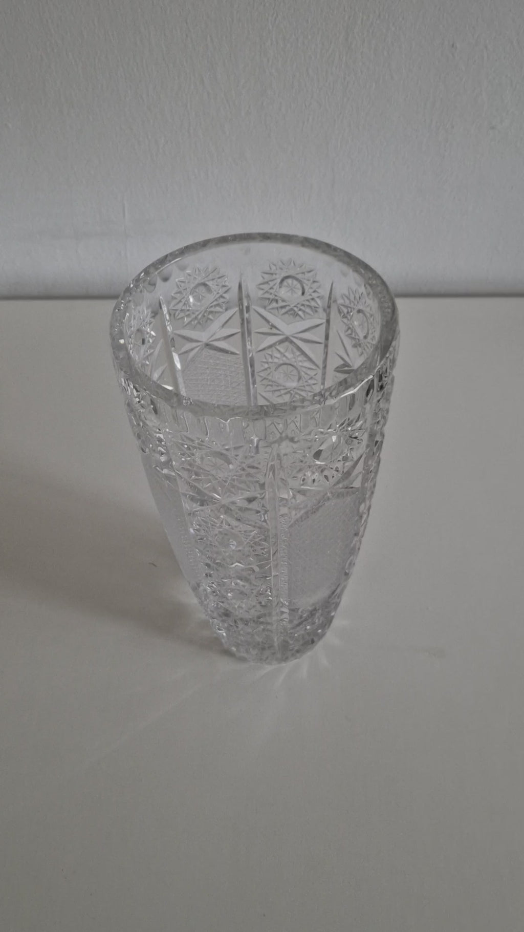 Vintage Heavy Cut Crystal Vase – Octagonal Faceted Cylinder | Star Snowflake Medallions & Crosshatch Diamond Cuts | Sunburst Base | approx. 24 cm