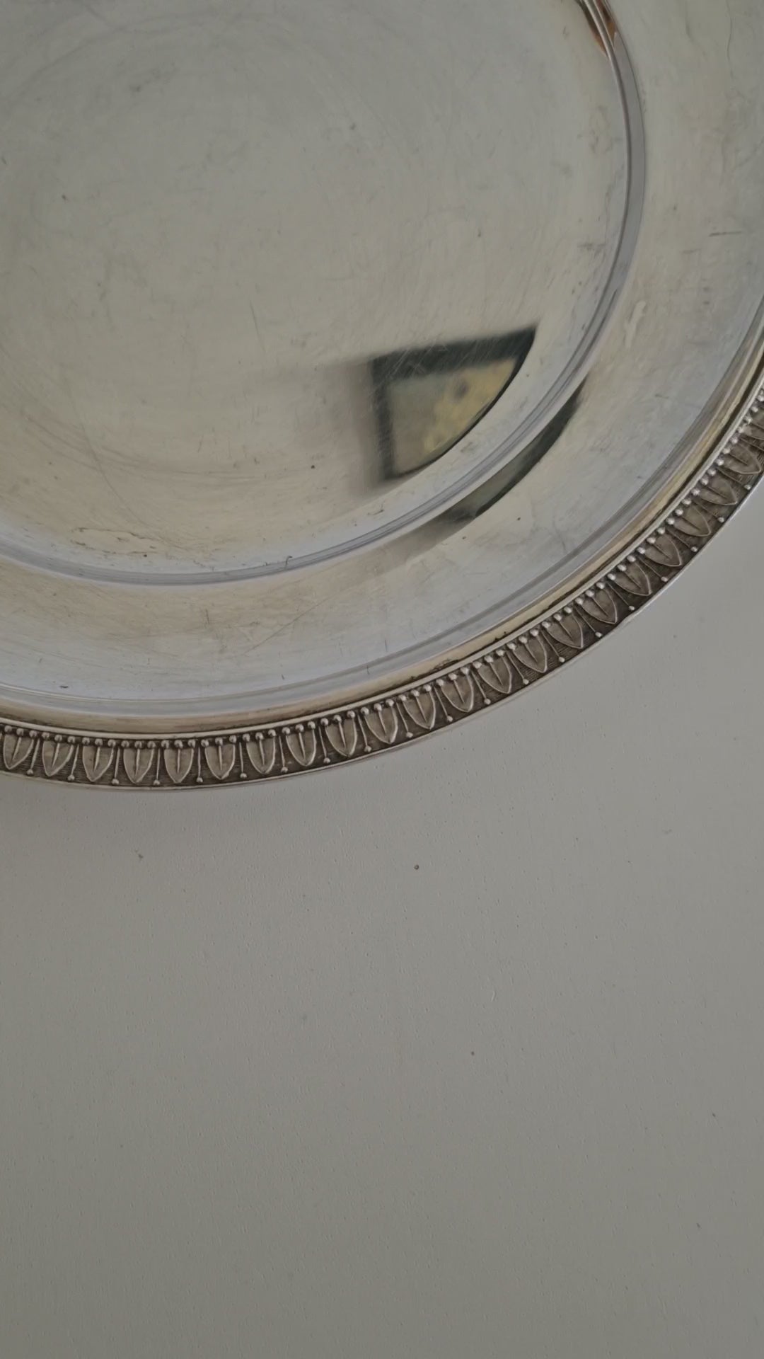 Antique Silver-Plated Charger Plate – Neoclassical Egg-and-Dart Border | Hallmarked | 30 cm