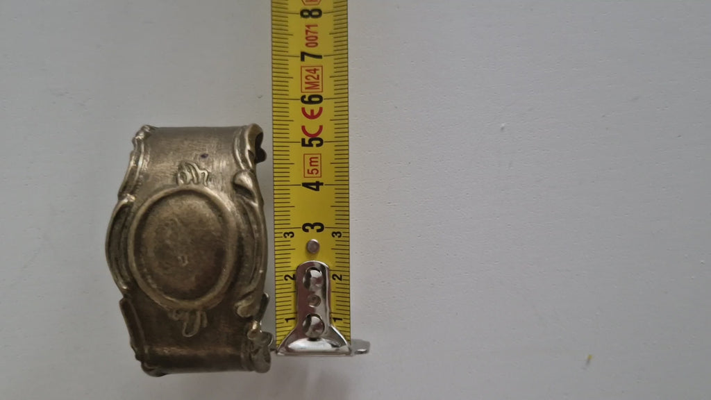 Set of 6 Vintage Brass Napkin Rings – Embossed Acanthus Palmette Motif