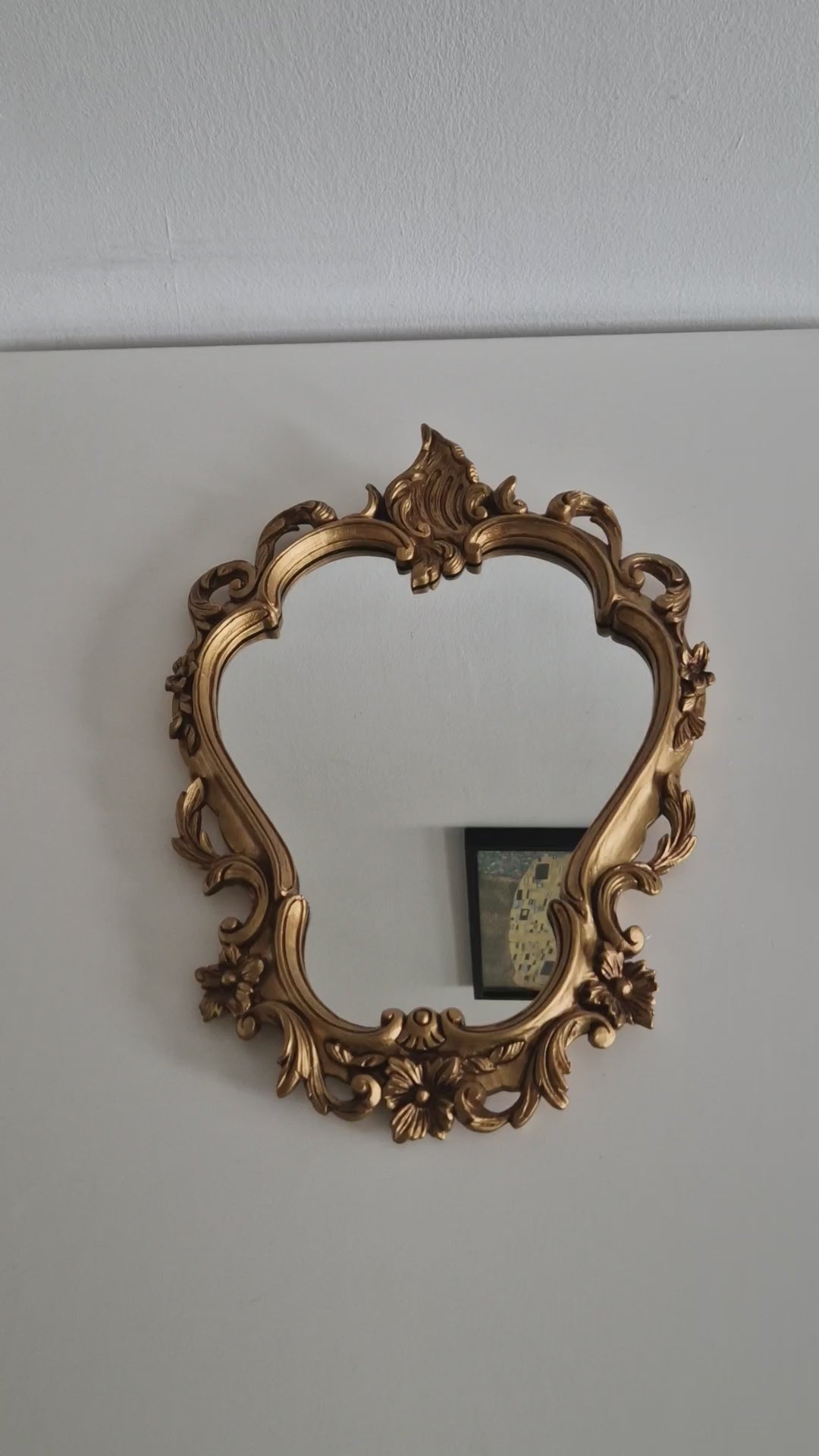 Transform Your Space with the Exquisite Rococo Gilt Wall Mirror