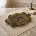 Plateau florentin en bois doré – Plaque bouclier baroque | Or et vert émeraude | Fabriqué en Italie | 26 × 35 cm